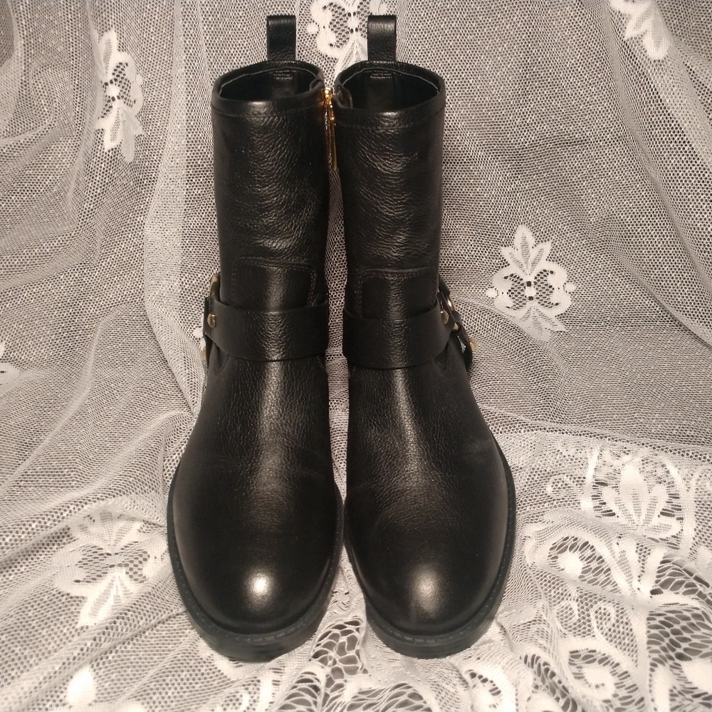 *NEW/NEVER WORN* Michael Kors Black Leather Boots